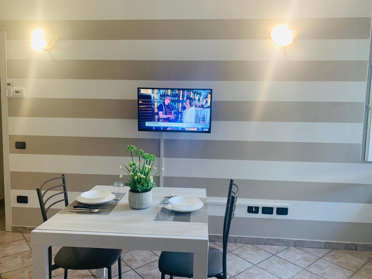 Il Cortiletto Apartment Somma Lombardo Bagian luar foto